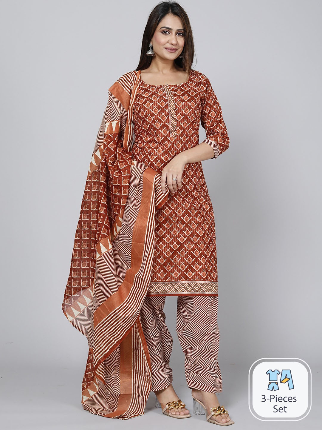 

Jevi Prints Women Ethnic Motifs Printed Pure Cotton Kurta with Patiala & Dupatta, Red