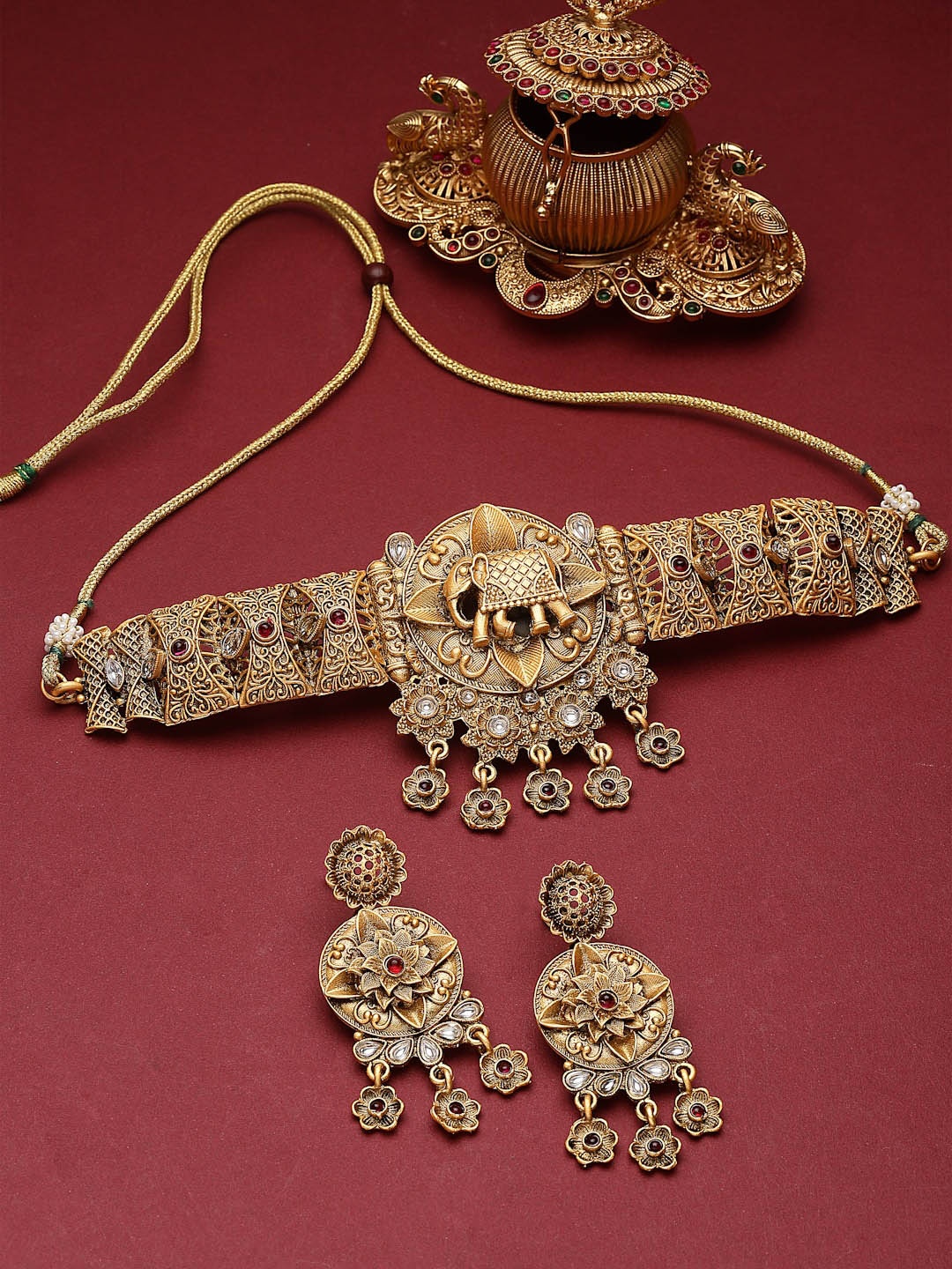 

PANASH Gold-Plated Kundan-Studded Temple Choker Jewellery Set