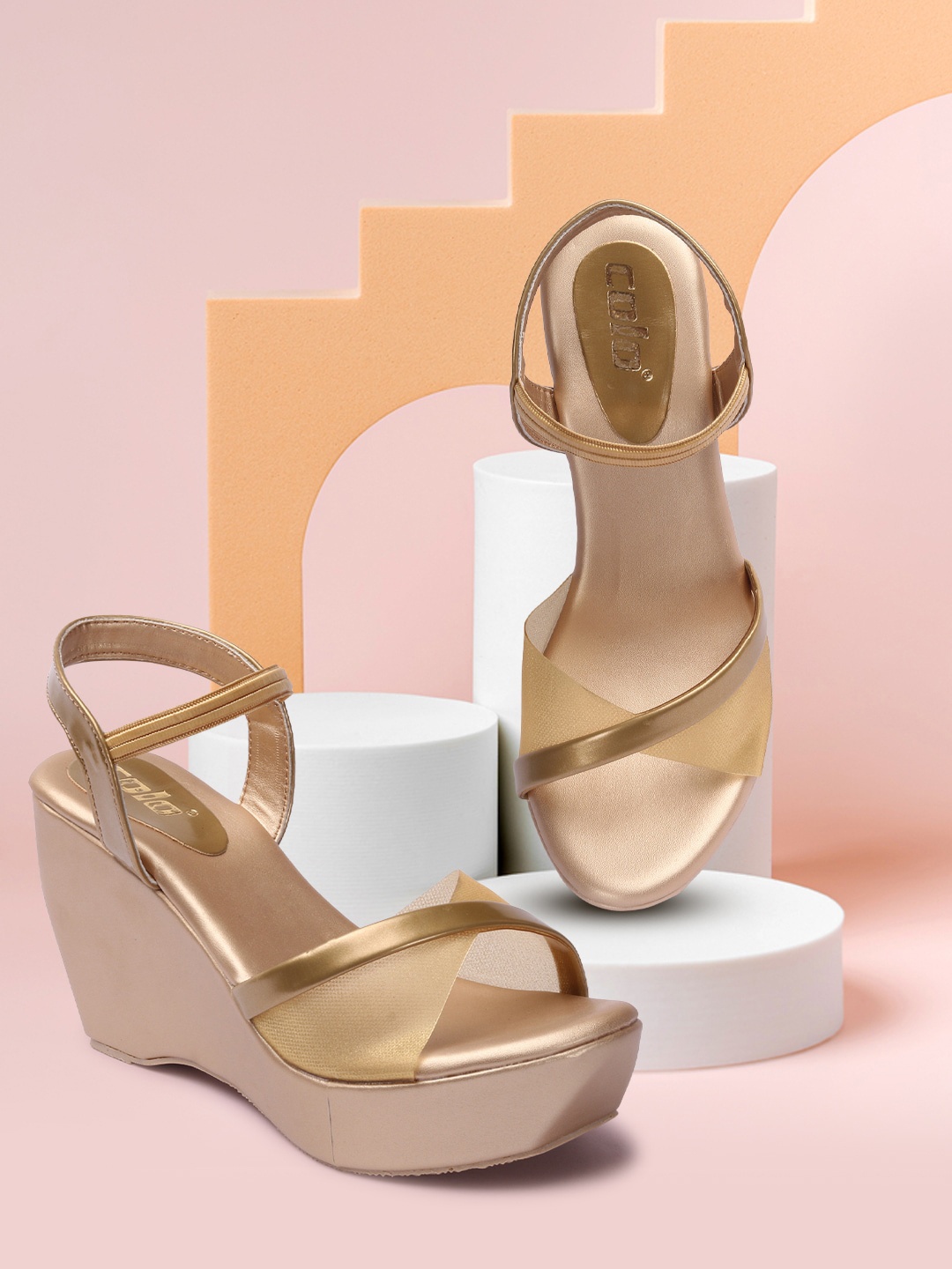 

Colo Wedge Heels With Backstrap, Gold