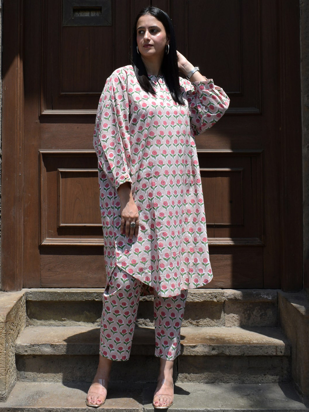 

House of Moxa Floral Printed Regular Pure Cotton Kurta With Pyjamas, Pink