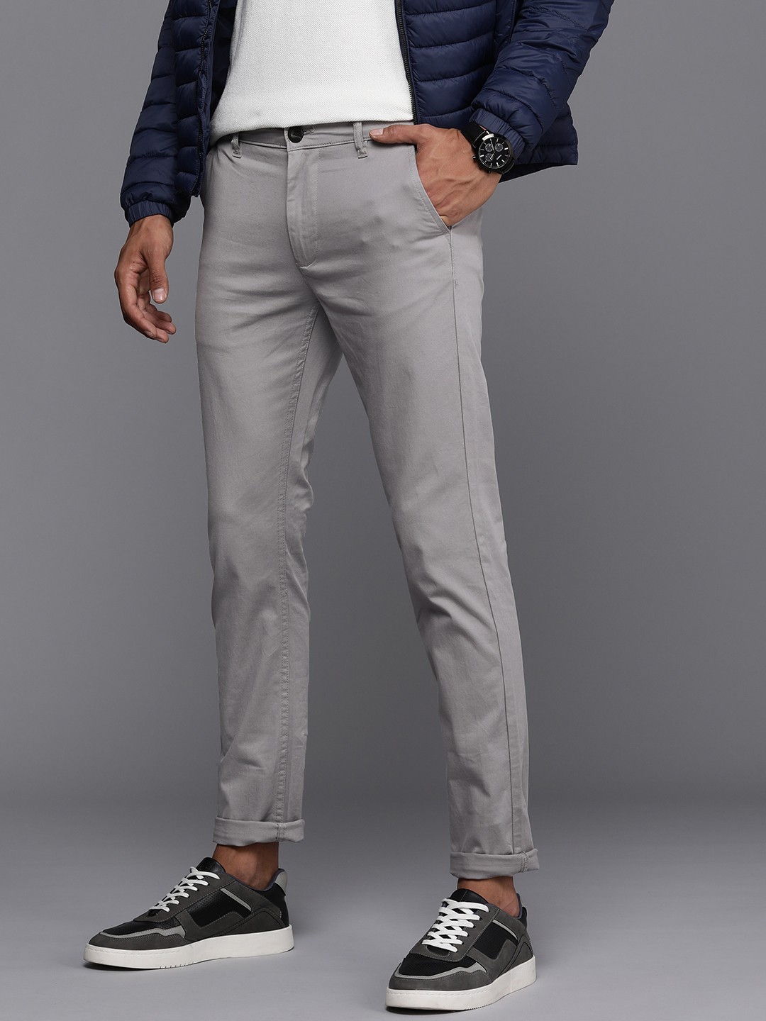 

WROGN Men Slim Fit Chinos, Grey