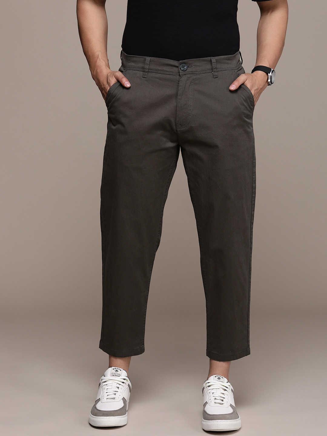 

WROGN Men Tapered Fit Cropped Chinos Trousers, Grey