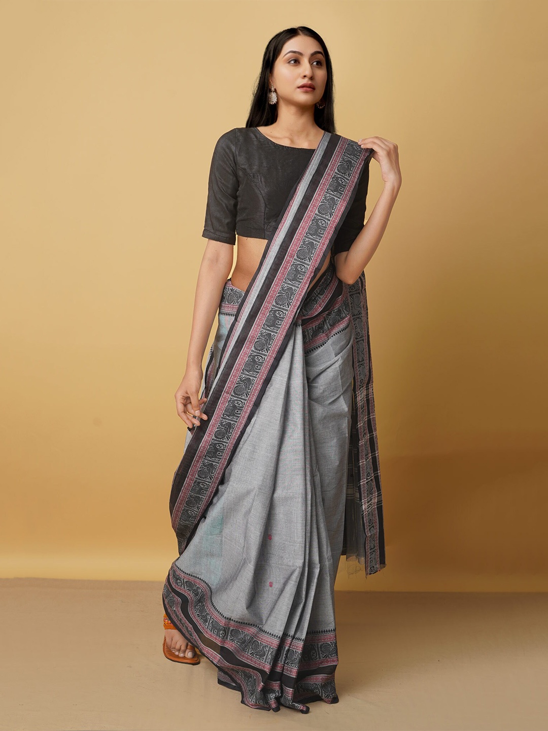 

Unnati Silks Floral Woven Design Pure Cotton Kanjeevaram Saree, Grey