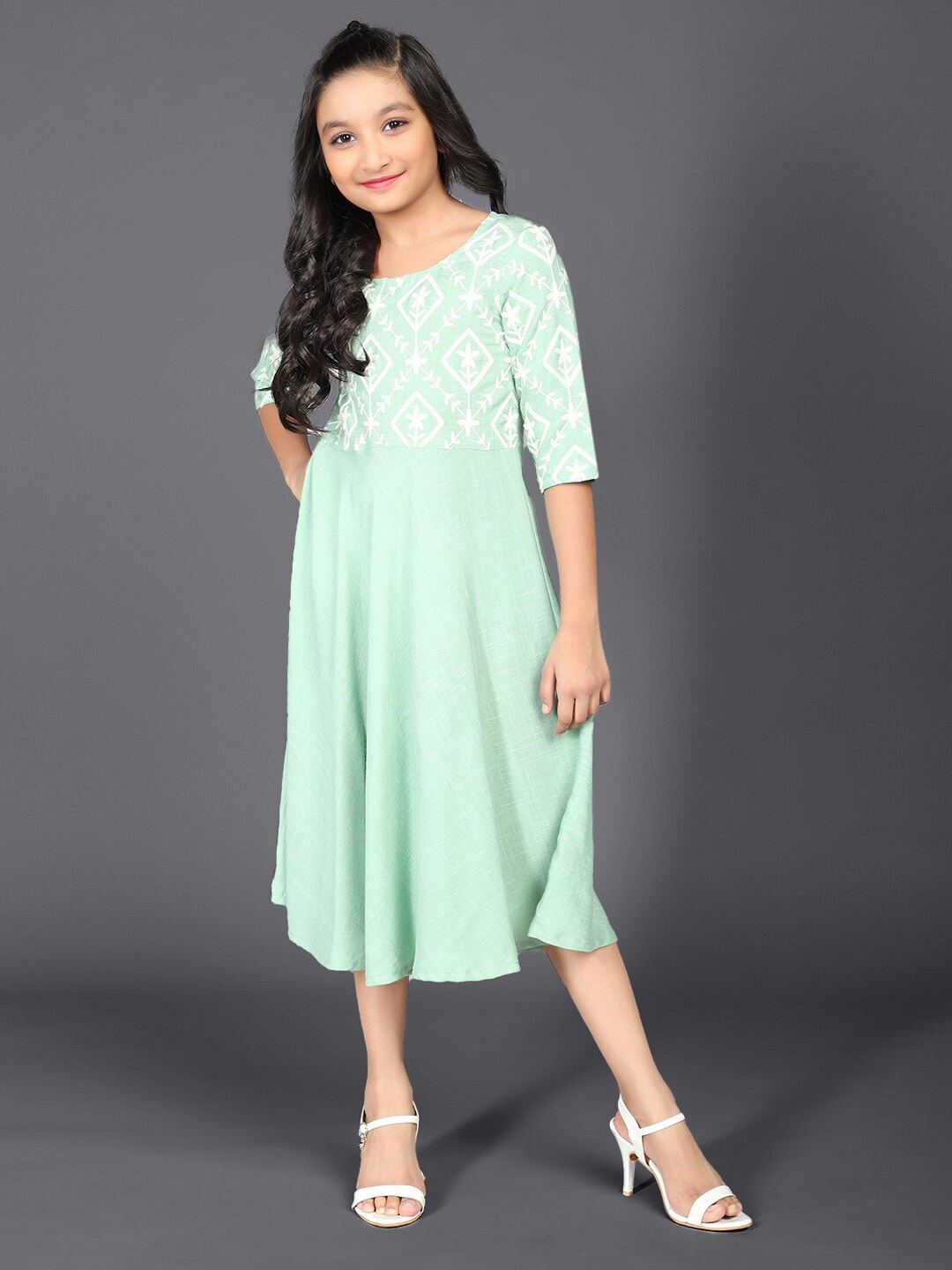 

Aks Kids Girls Ethnic Motifs Embroidered Maxi Ethnic Dress, Sea green