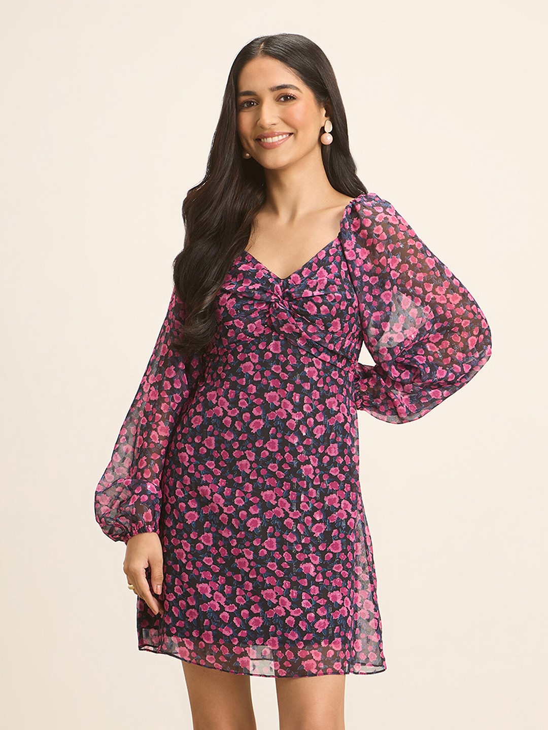 

20Dresses Black Floral Printed Sweetheart Neck Puff Sleeve Smocked Georgette A-Line Dress