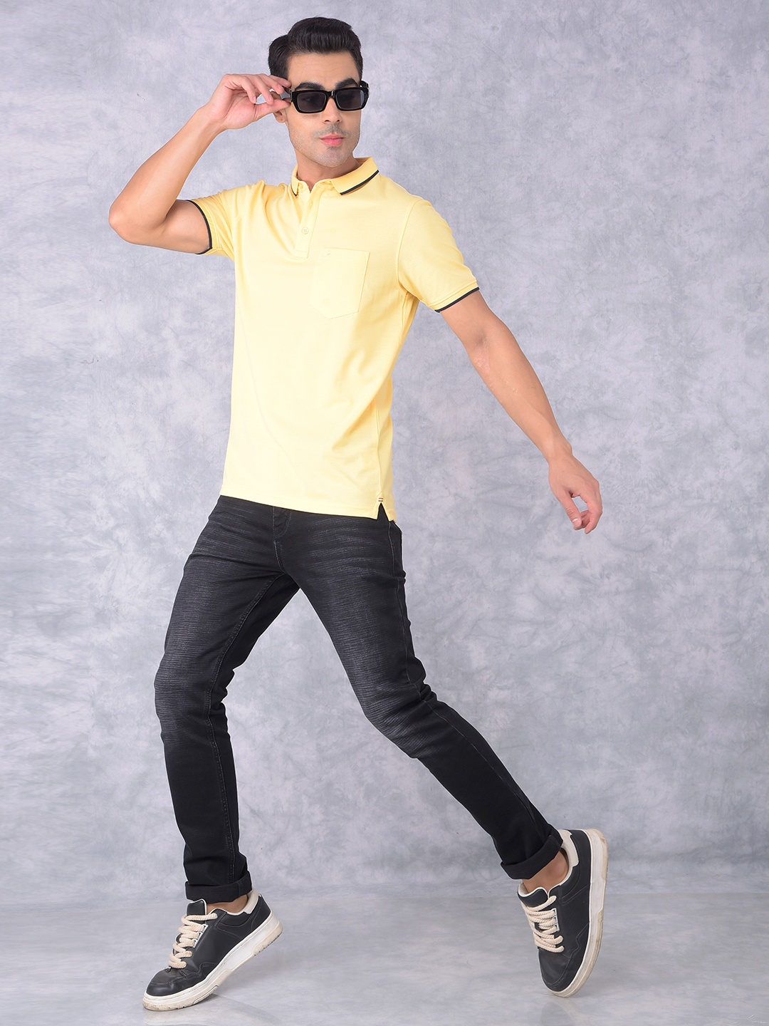 

Crimsoune Club Polo Collar Slim Fit T-shirt, Yellow