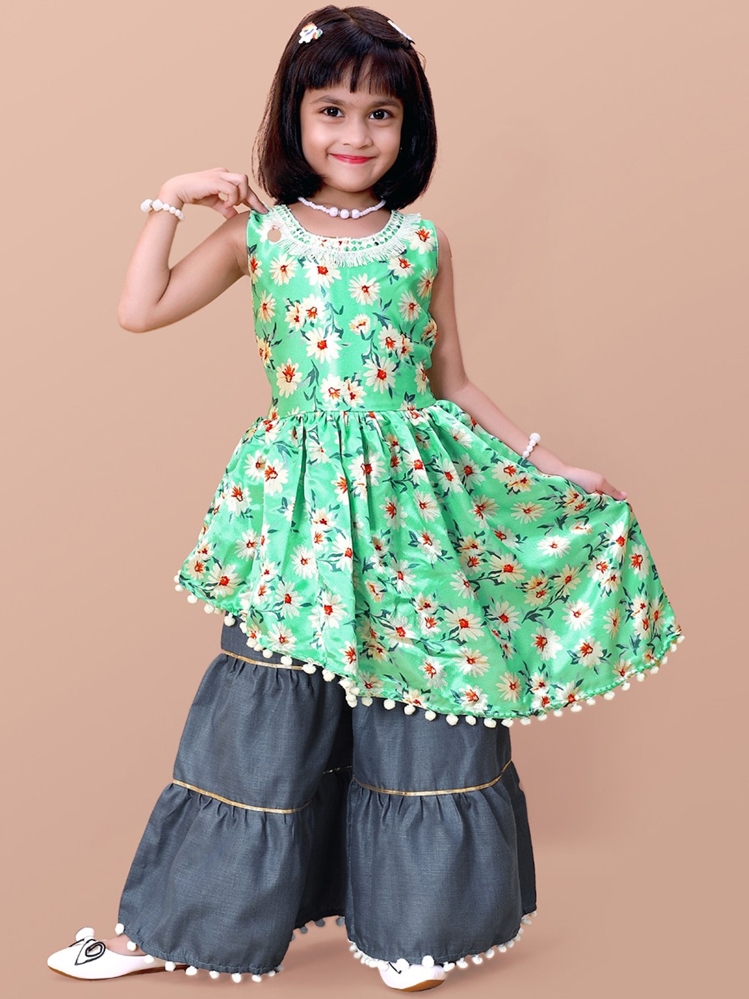 

BAESD Girls Floral Printed Sleeveless Pleated Kurta Set, Green