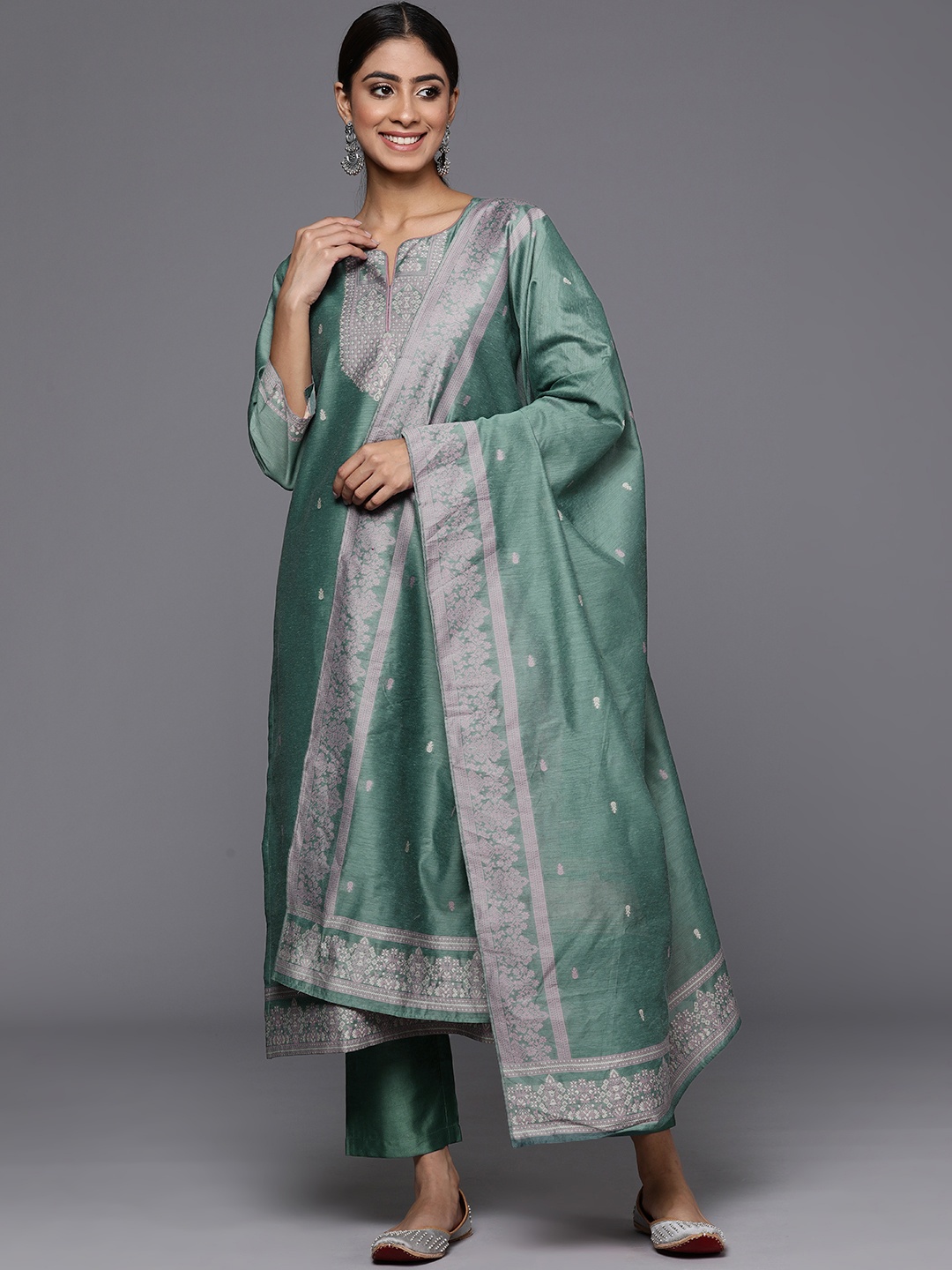 

Varanga Ethnic Motifs Jacquard Regular Chanderi Silk Kurta with Trousers & Dupatta, Green