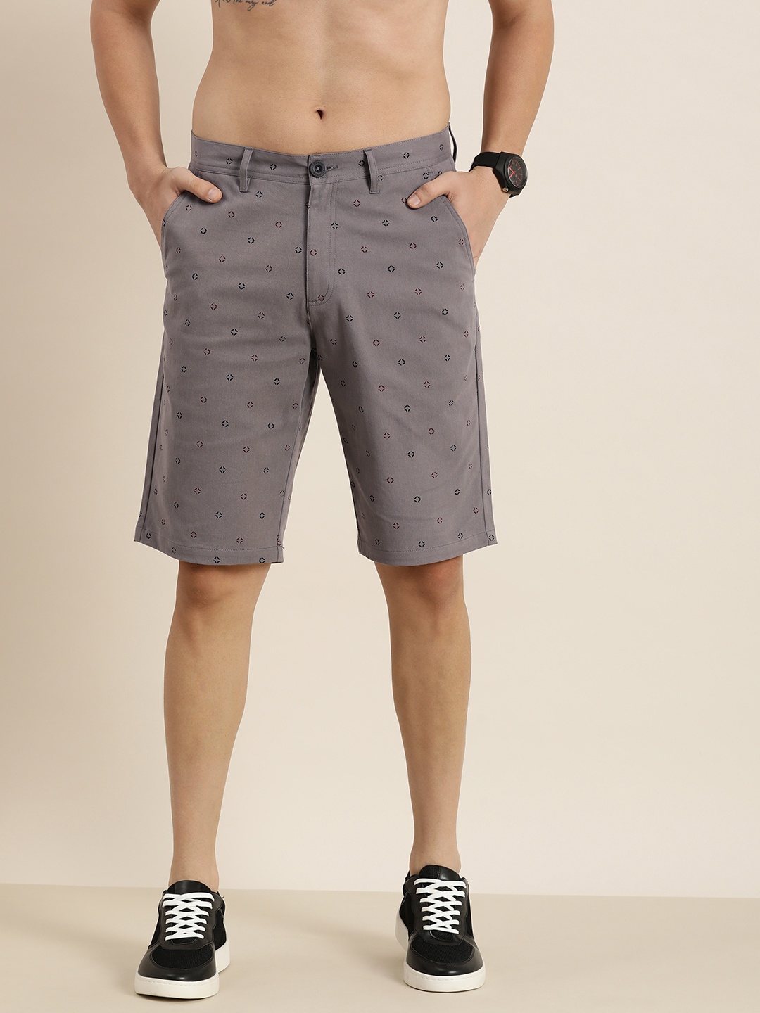 

HERE&NOW Men Printed Slim Fit Shorts, Grey
