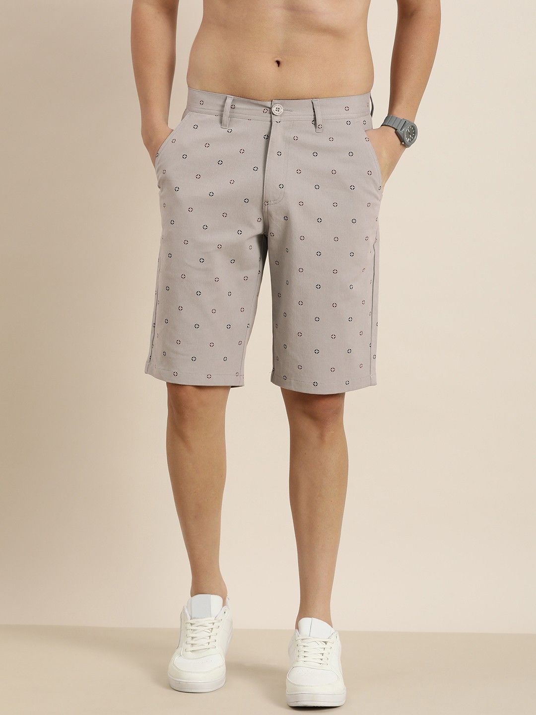 

HERE&NOW Men Printed Slim Fit Shorts, Grey