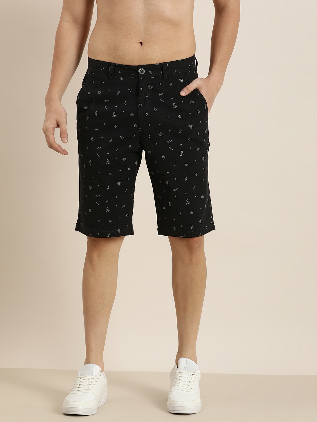 

HERE&NOW Men Conversational Printed Slim Fit Shorts, Black