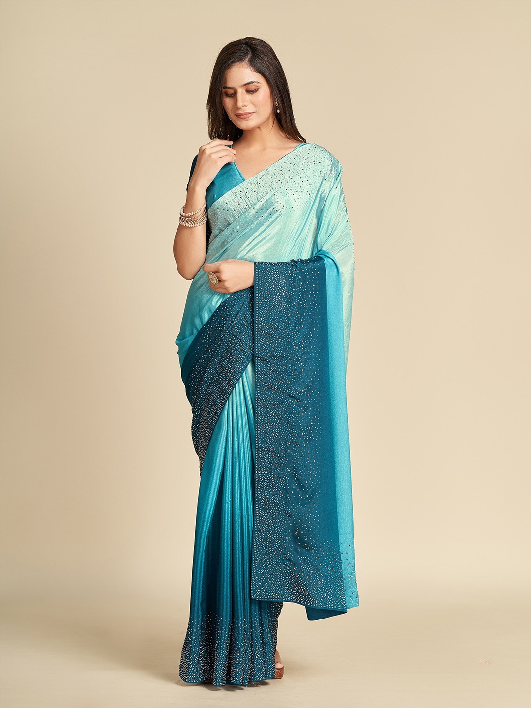 

Trendmalls Beads And Stones Embellished Saree, Turquoise blue