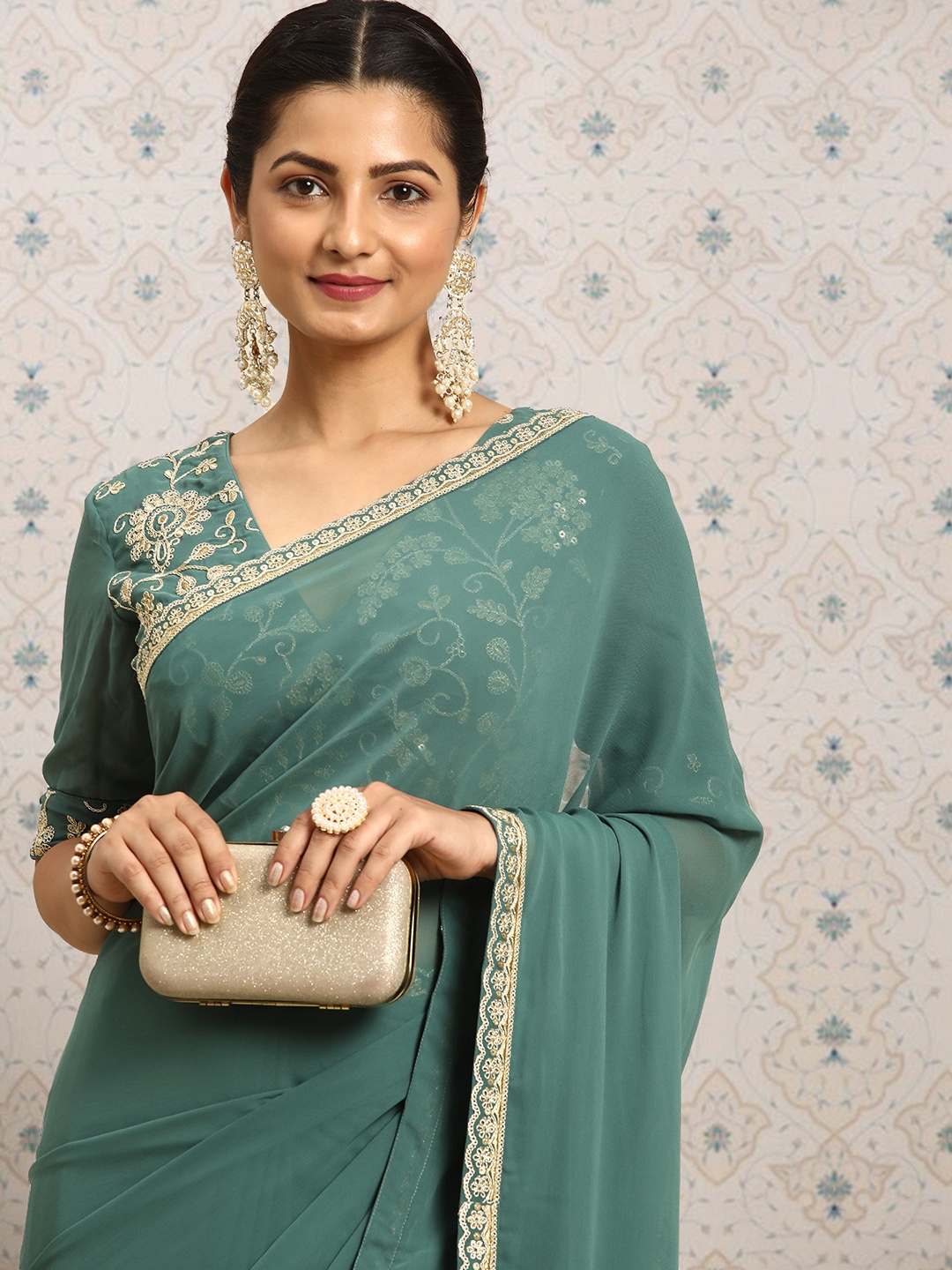 

House of Pataudi Solid Embroidered Saree, Green