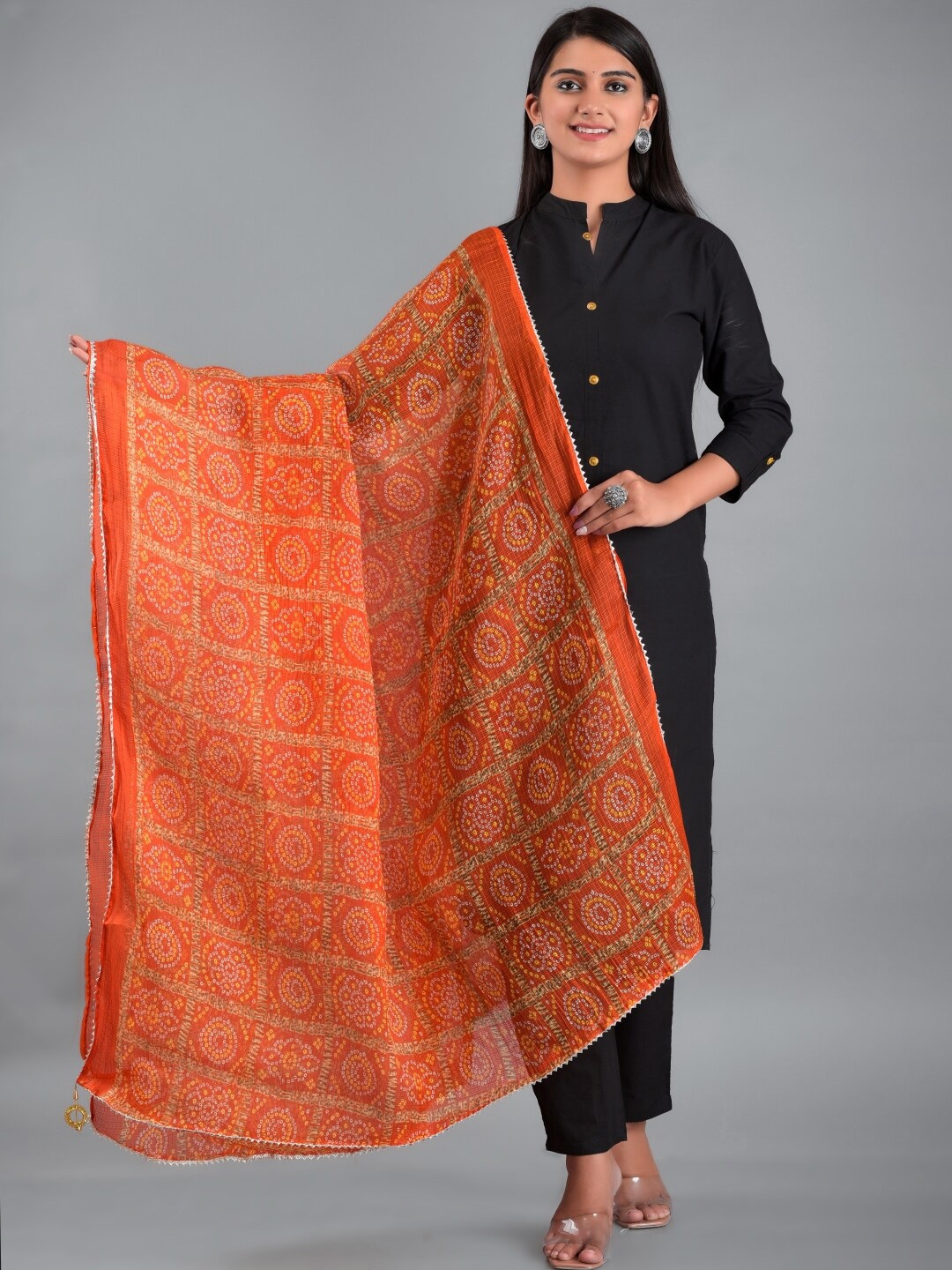 

Apratim Printed Bandhani Dupatta With Zari, Orange