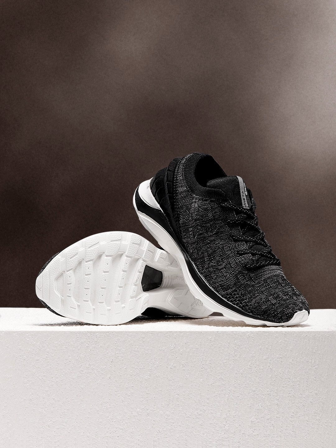 

HRX by Hrithik Roshan Men Metagrip 1.0 Black Running Shoes, Charcoal