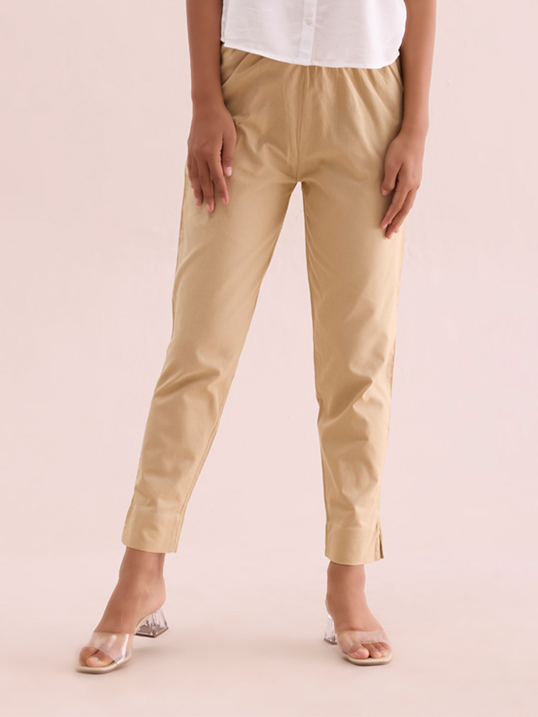 

Go Colors Women Relaxed Mid-Rise Plain Cotton Loose Fit Cigarette Trousers, Beige