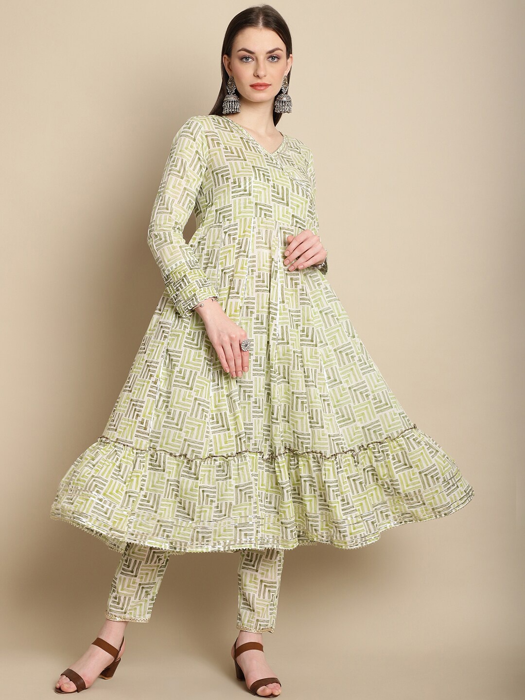 

ANAISA Geometric Printed Kurta With Trousers, Lime green