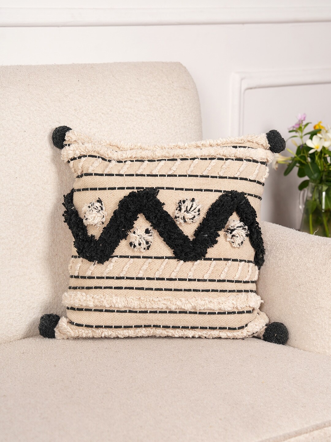 

Art Avenue Cream-Coloured & Black Self Design Cotton Square Cushion Cover