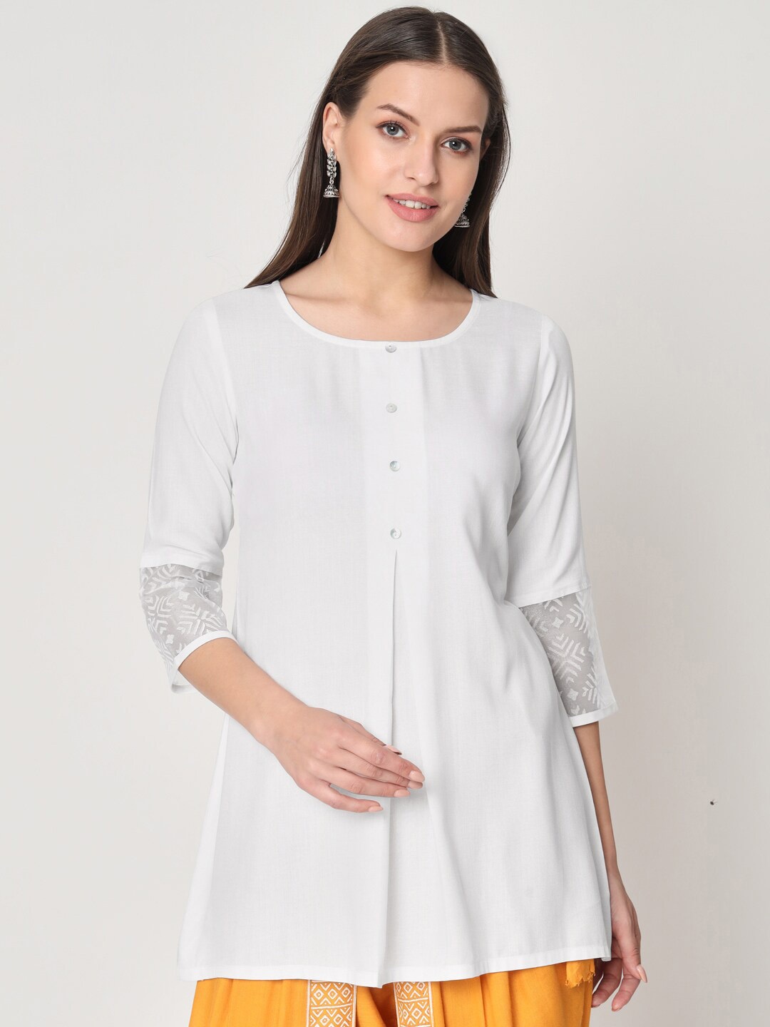 

9rasa Viscose Box Pleat A Line Kurti, White
