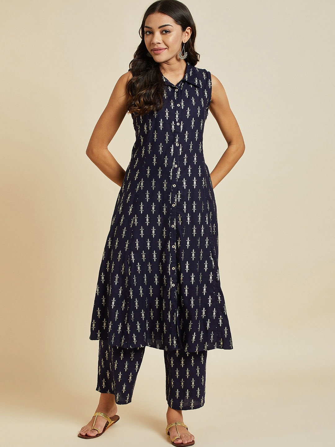 

Sangria Ethnic Motifs Printed Pure Cotton Kurta With Palazzos, Navy blue