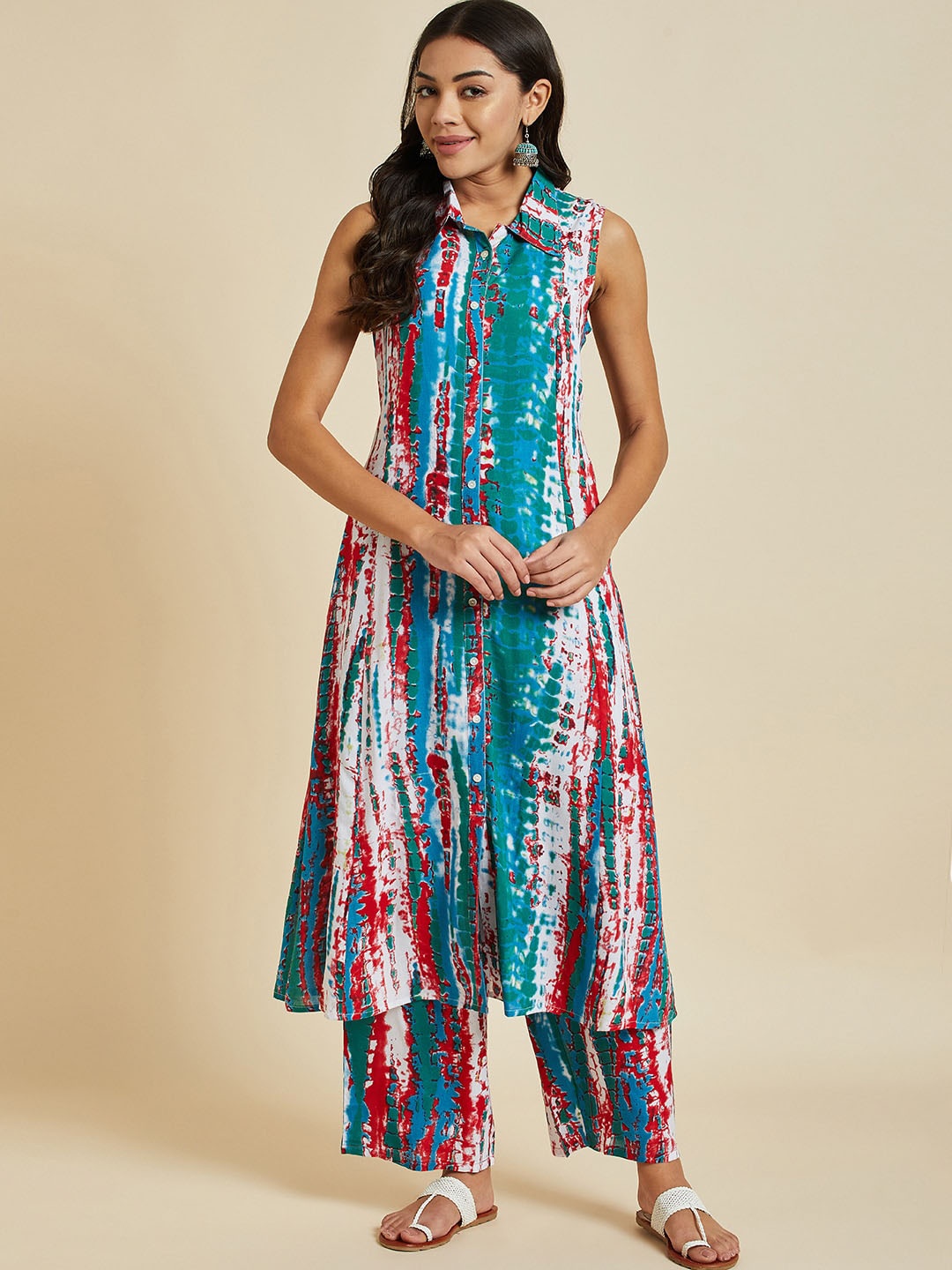 

Sangria Blue Abstract Printed Kurta With Palazzos