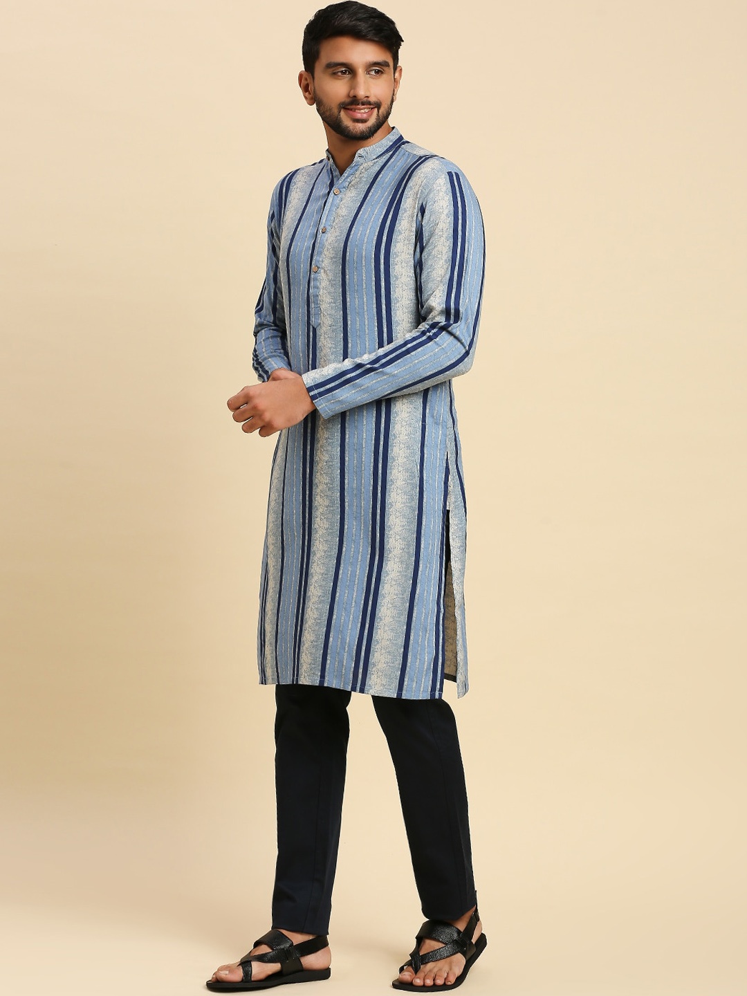 

Anubhutee Striped Mandarin Collar Long Sleeve Straight Kurta, Navy blue