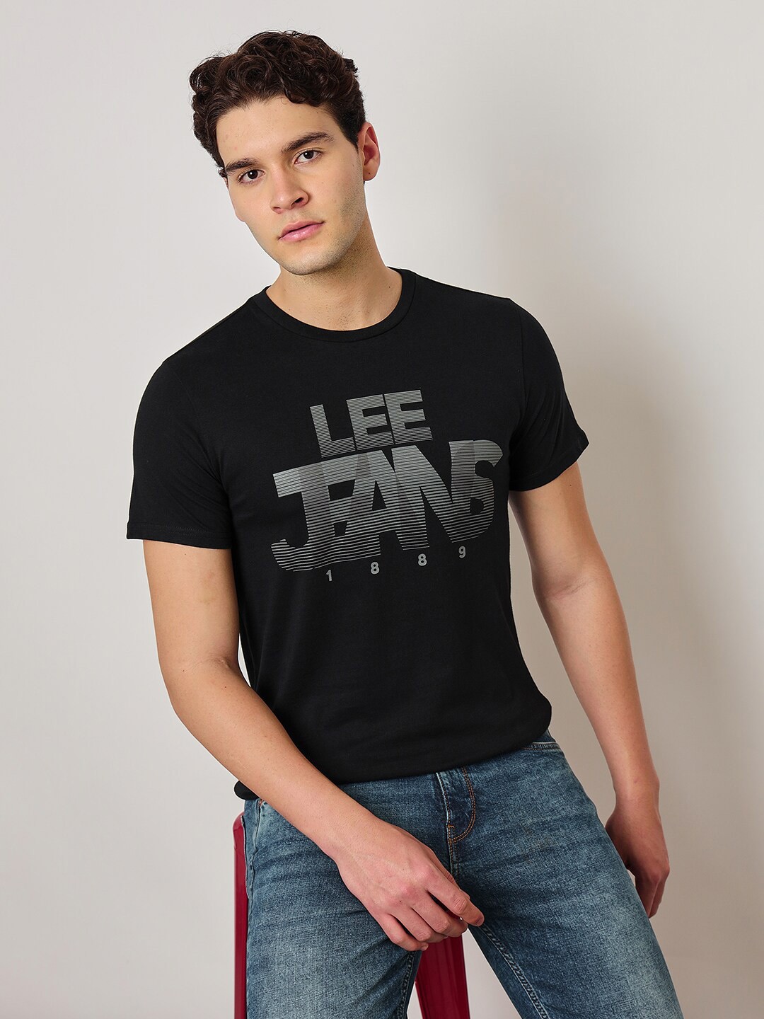 

Lee Typography Printed Slim Fit Cotton T-shirt, Black