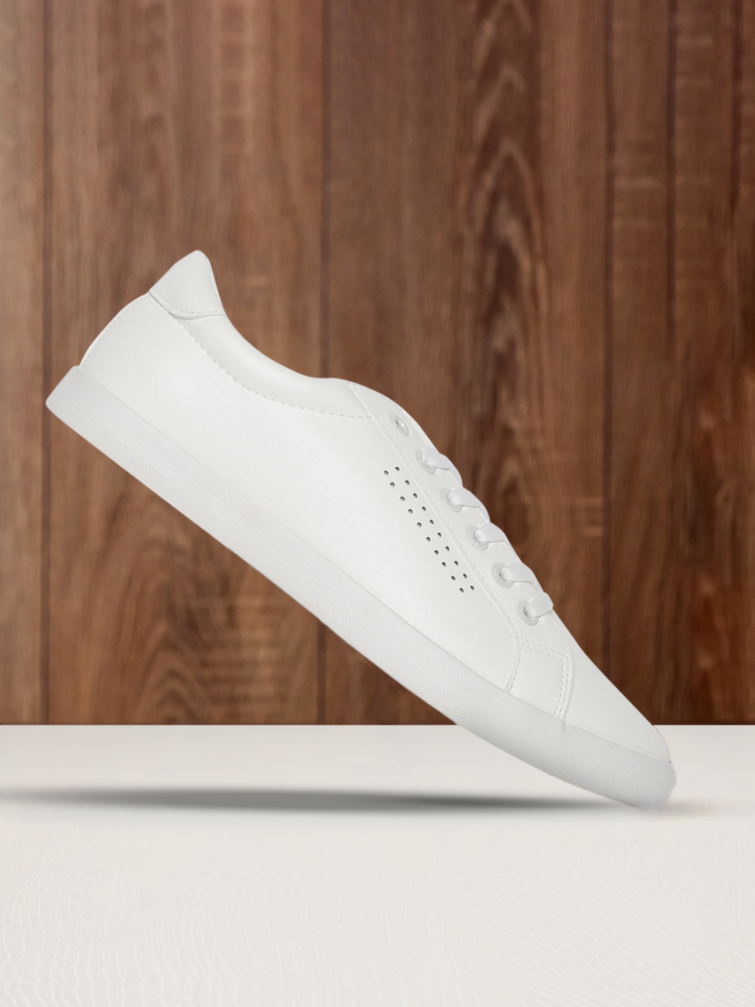 

Roadster Men White Sneakers