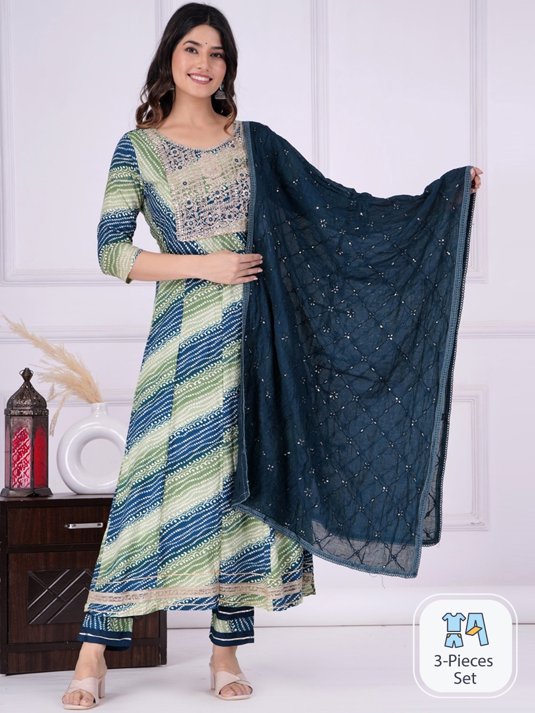 

UNISETS Bandhani Printed Empire Kurta With Trousers & Dupatta, Teal