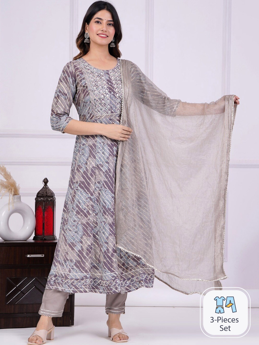 

UNISETS Striped Anarkali Kurta With Trousers & Dupatta, Grey