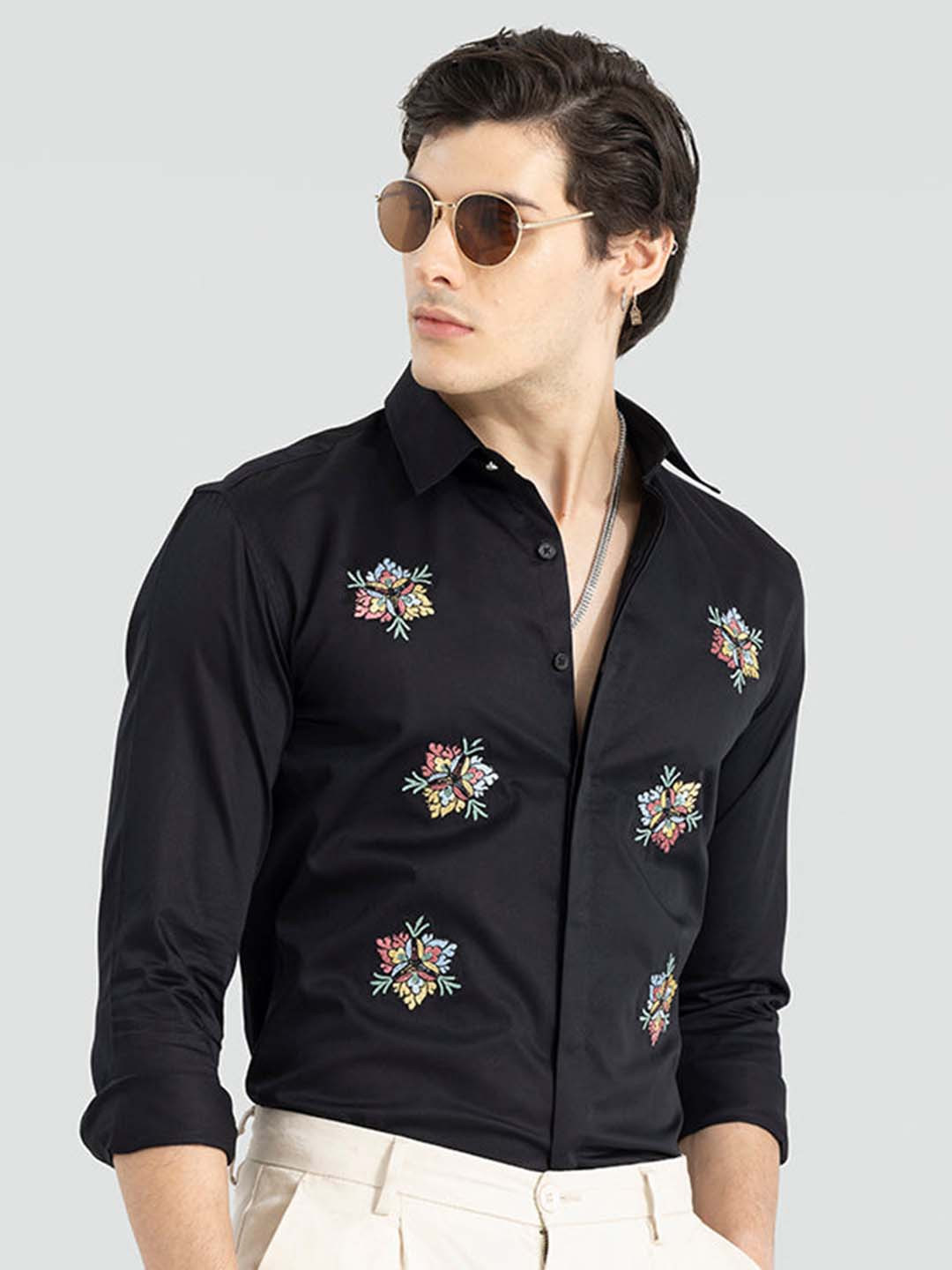 

Snitch Black & Blue Classic Slim Fit Floral Embroidered Casual Shirt