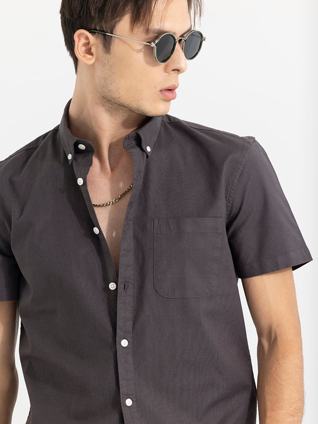 

Snitch Grey Classic Slim Fit Button-Down Collar Short Sleeves Casual Shirt