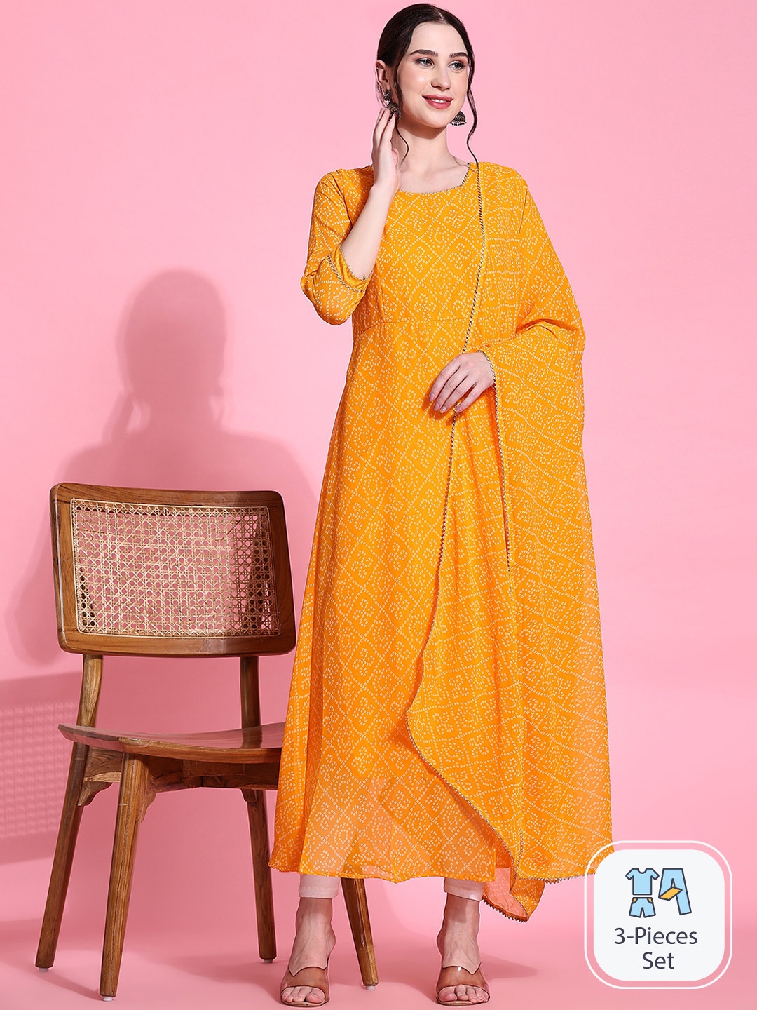 

Nimidiya Bandhani Printed Gotta Patti Kurta With Dupatta, Mustard