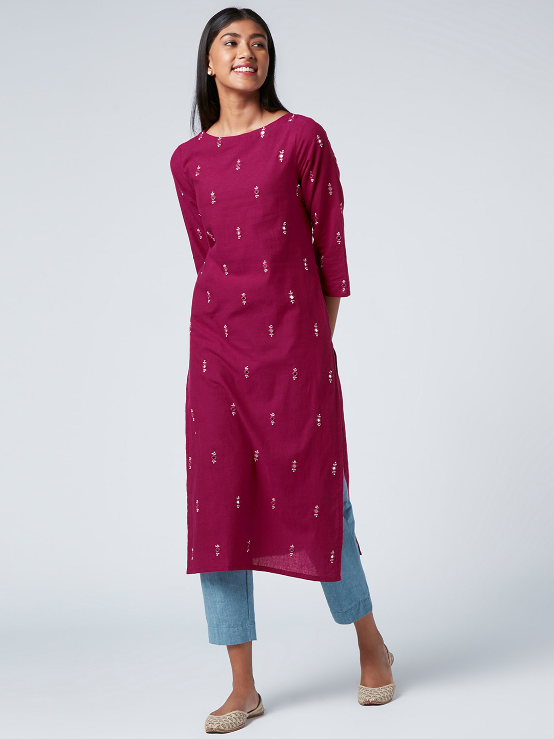 

OKHAI Women Ethnic Motifs Embroidered Mirror Work Cotton Kurta, Pink