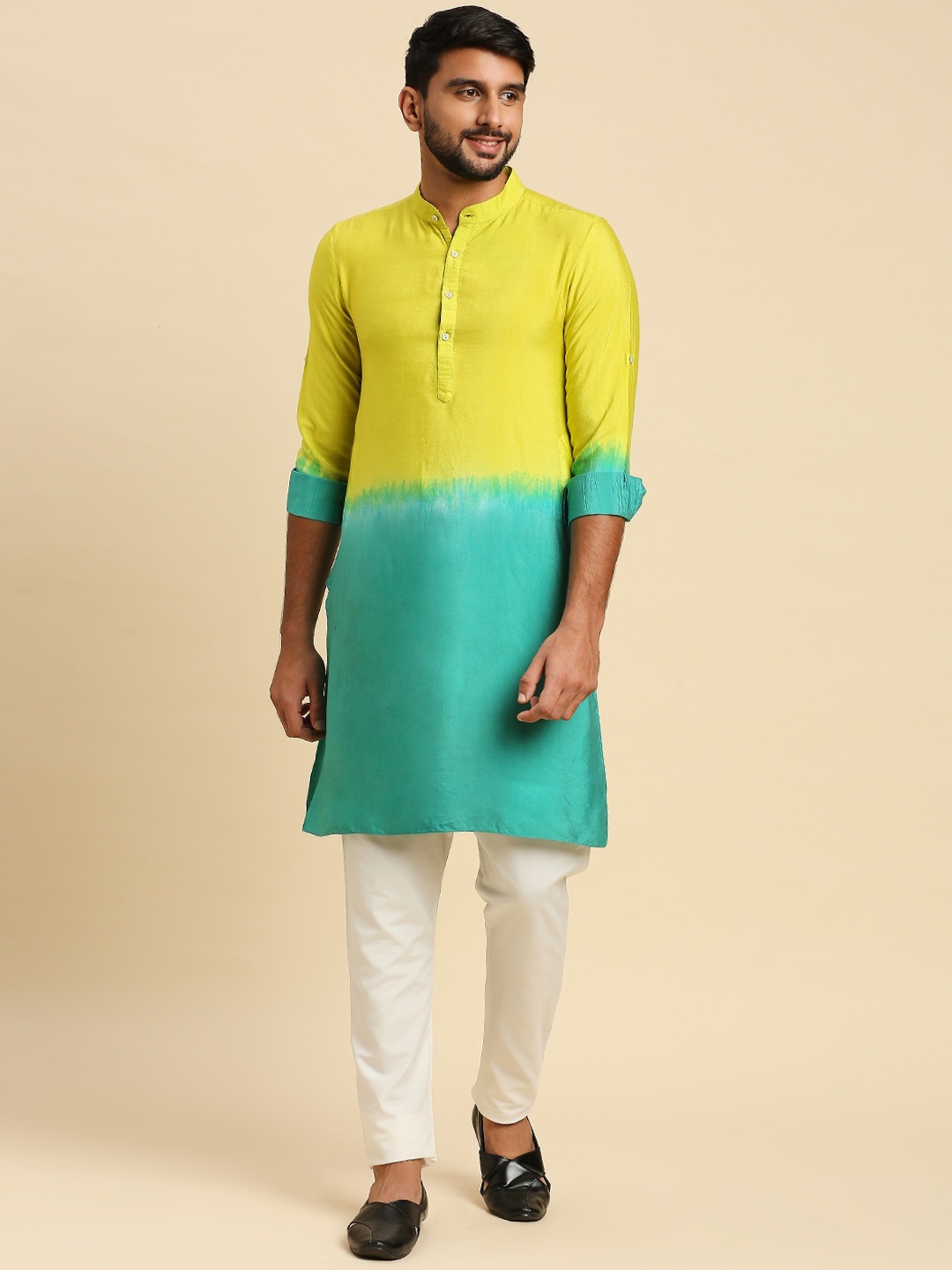 

Anubhutee Colourblocked Mandarin Collar Kurta, Lime green
