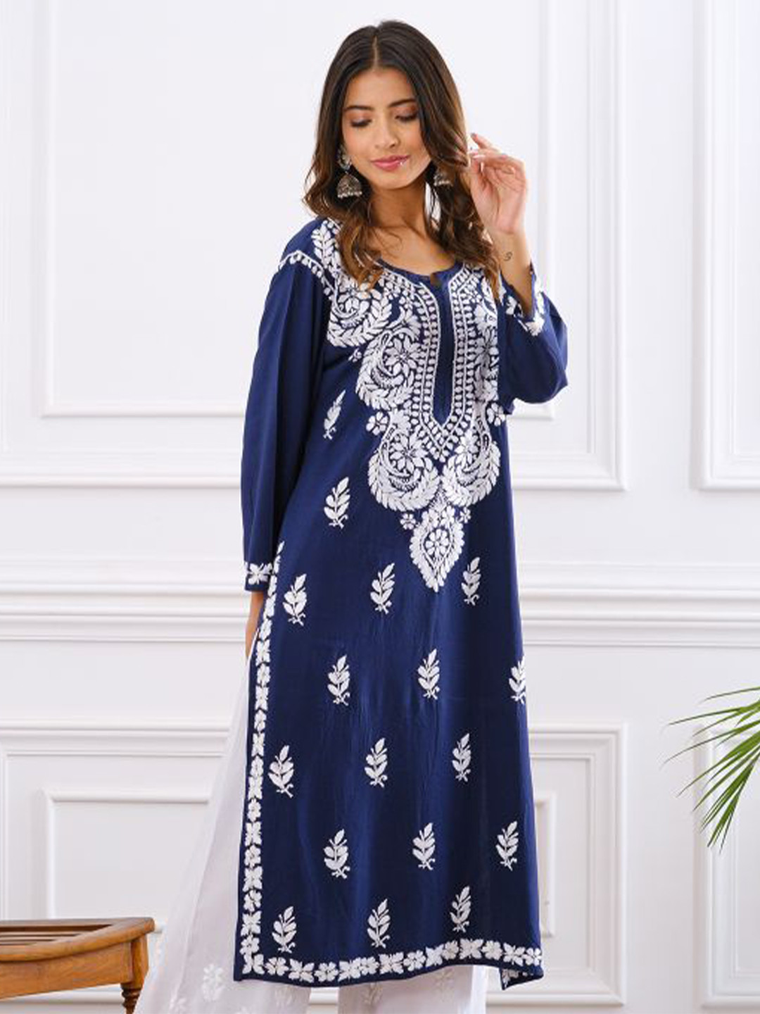

Chowkhat Chikankari Embroidered Pure Cotton Straight Kurta, Navy blue