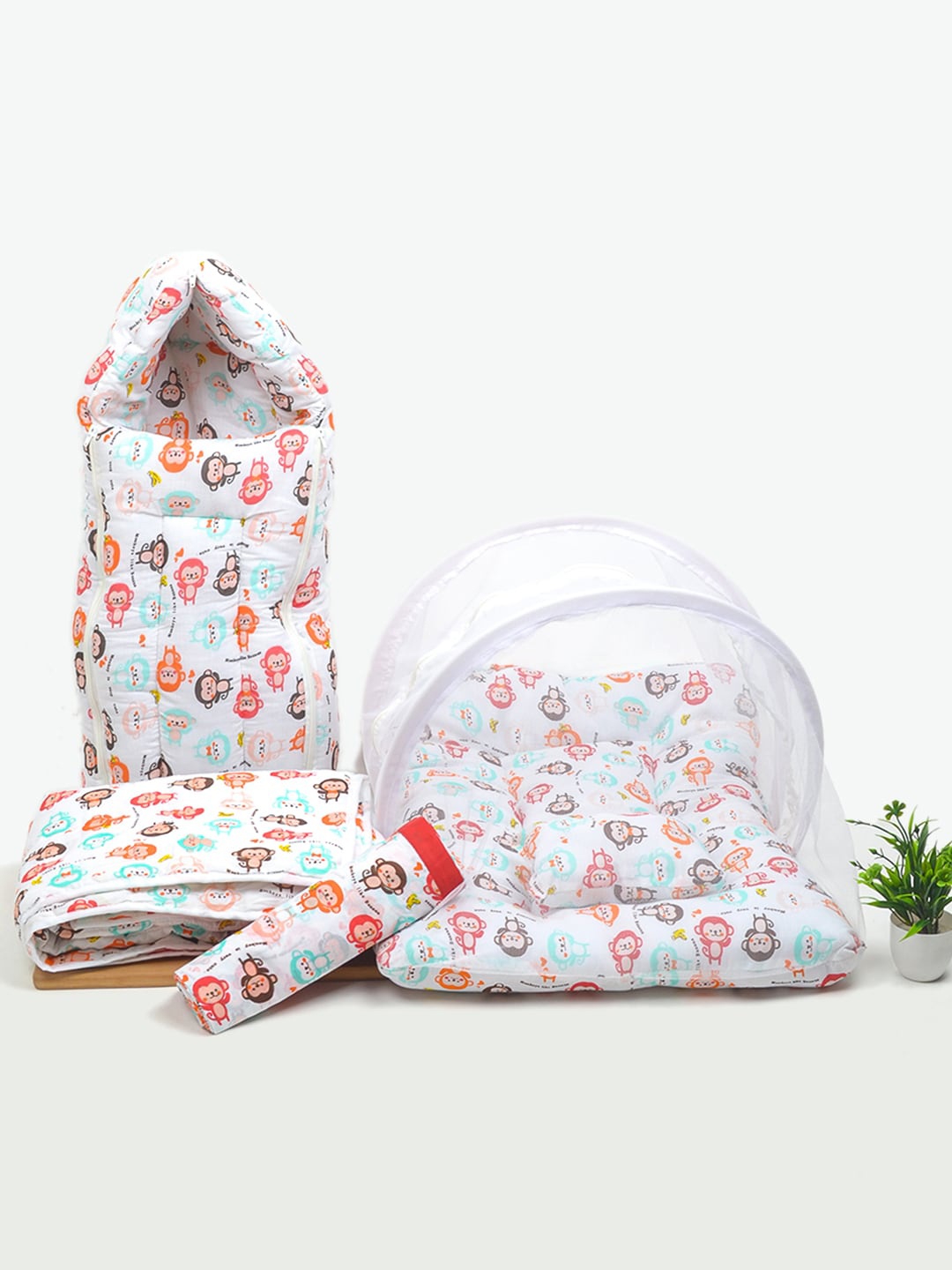 

Moms Homen 4 Pcs White Organic Cotton Mosquito Net AC Quilt With Dohar & Sleeping Bag