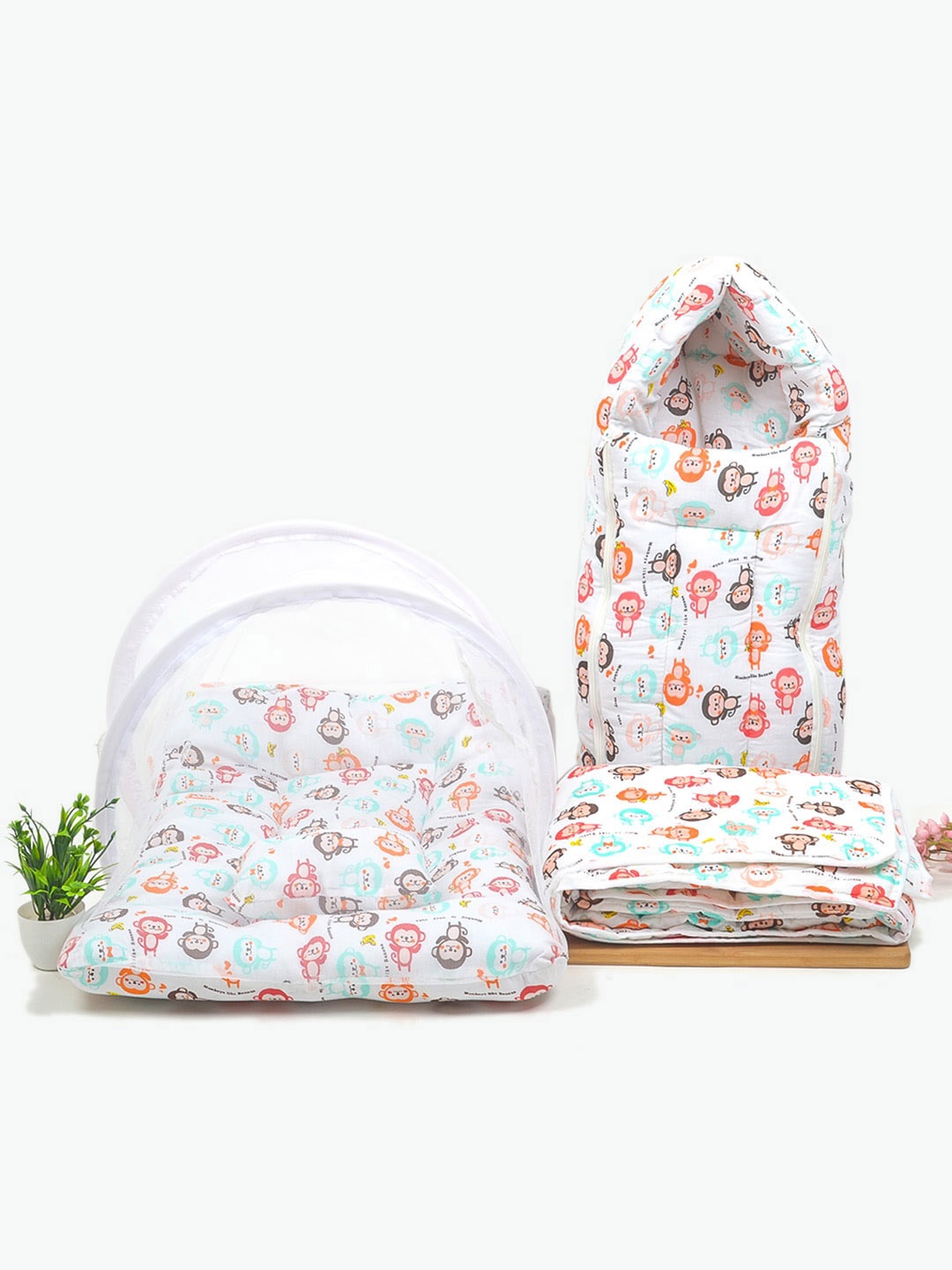 

Moms Home Set Of 4 Mosquito Net AC Quilt With Muslin Dohar & Sleeping Bag, White