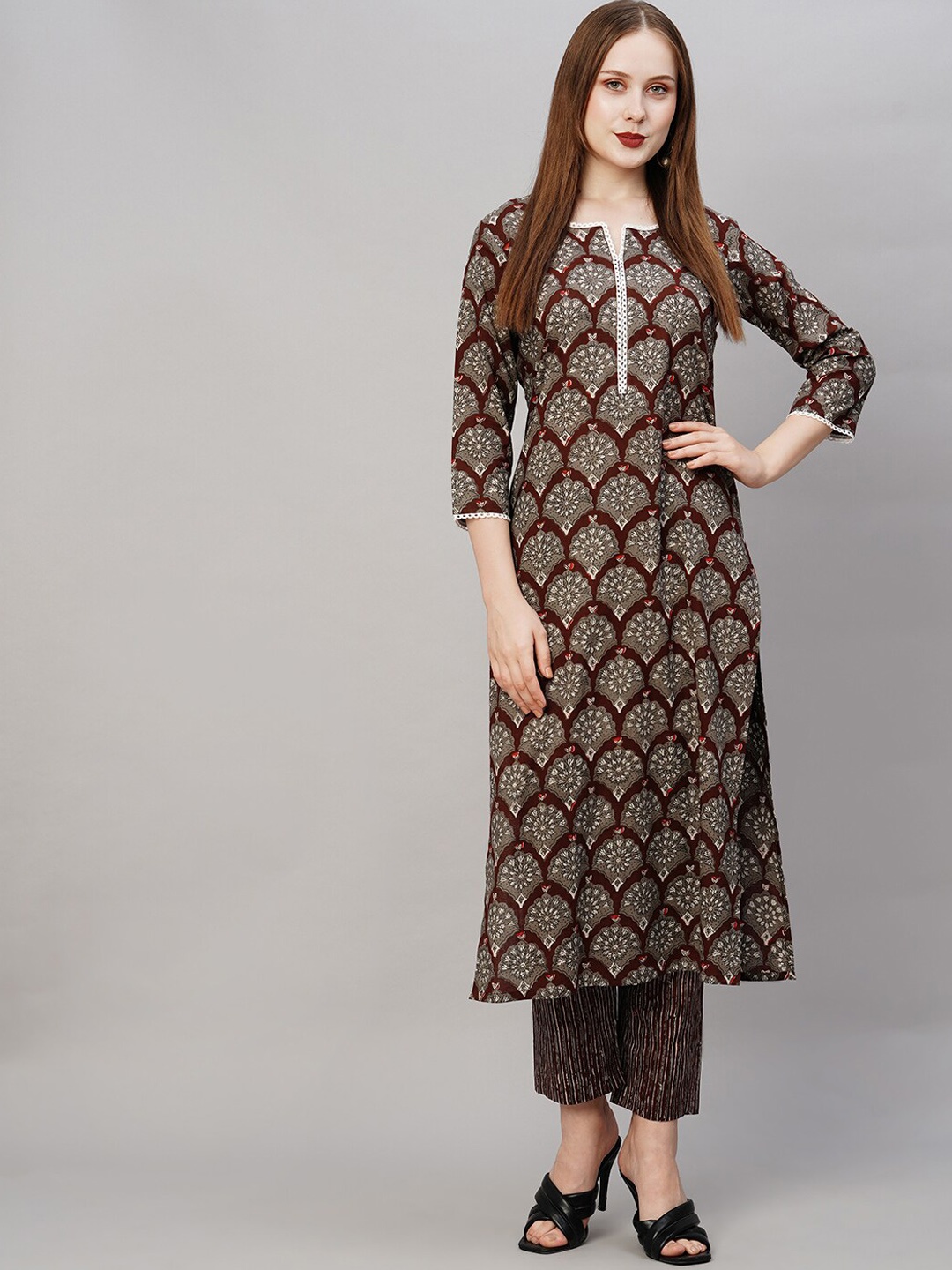 

KALINI Ethnic Motifs Printed Regular Kurta With Trousers, Maroon