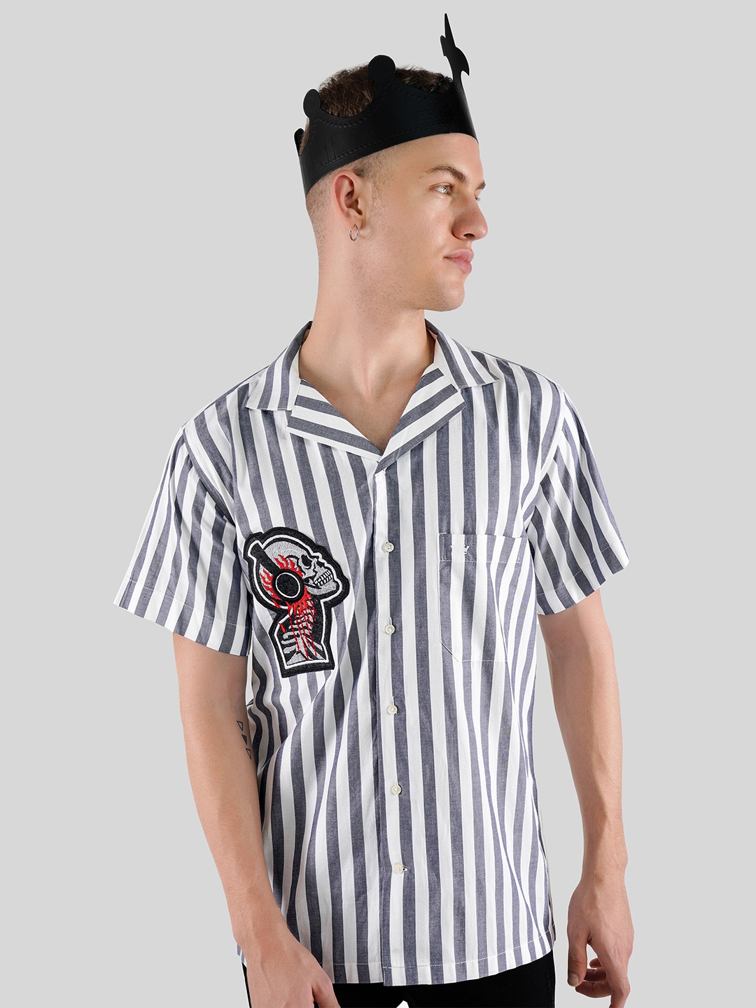 

FRENCH CROWN Standard Fit Vertical Striped Casual Shirt, Grey