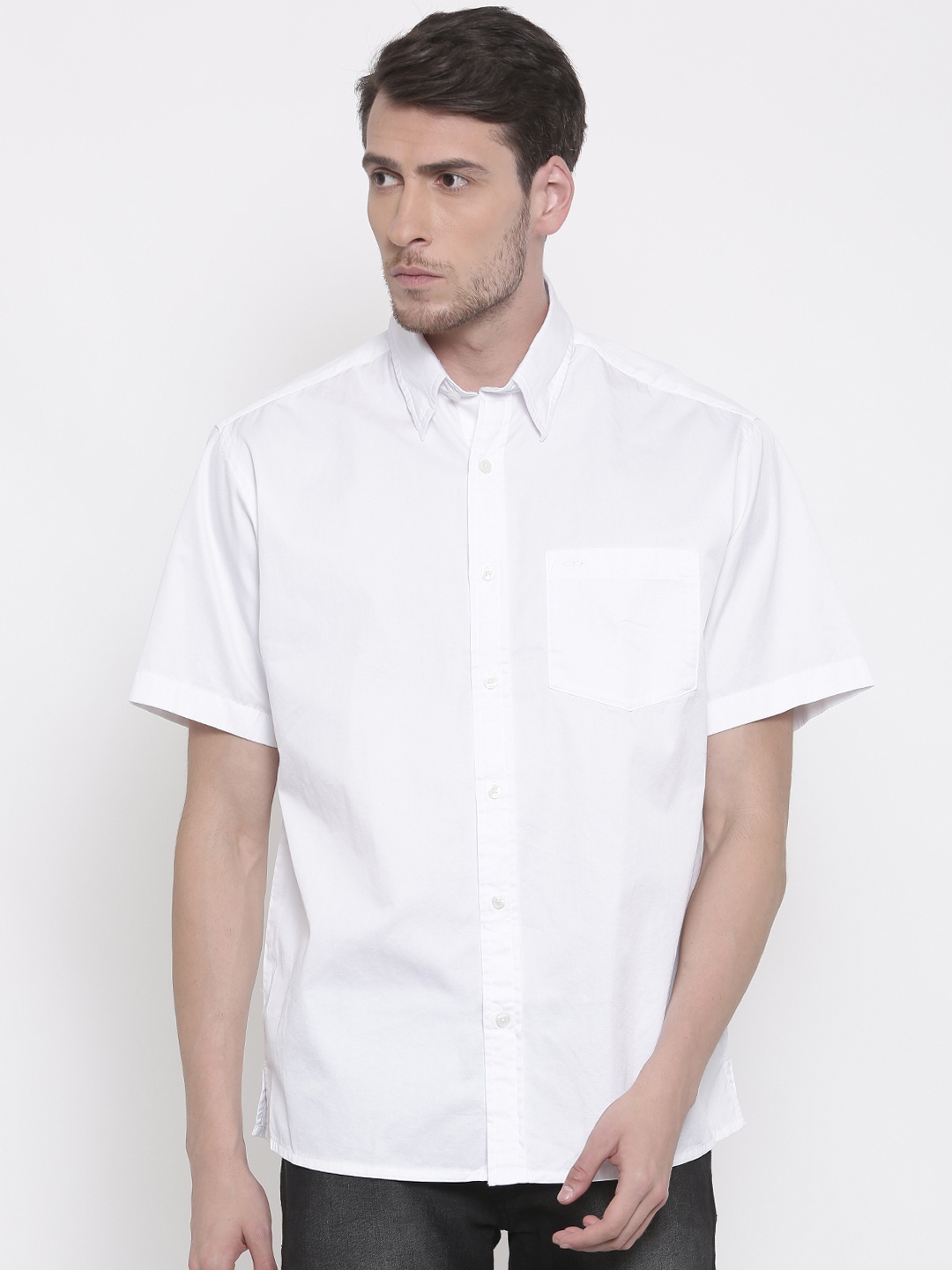 

ColorPlus Men White Classic Regular Fit Solid Casual Shirt