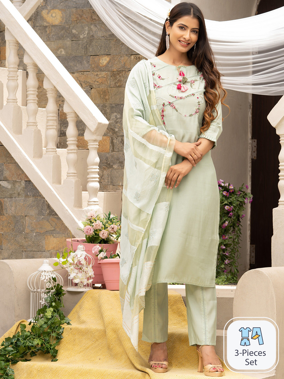 

Sangria Embroidered Silk Straight Kurta With Trouser & Dupatta Set, Green