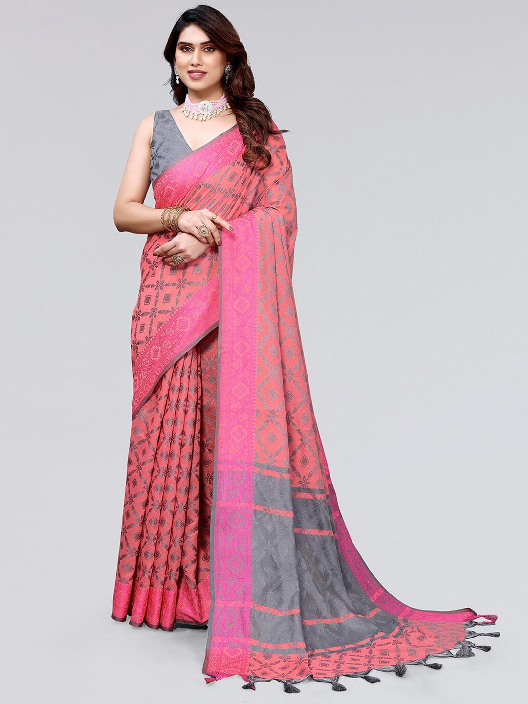 

SIRIL Ethnic Motifs Woven Design Silk Cotton Saree, Pink