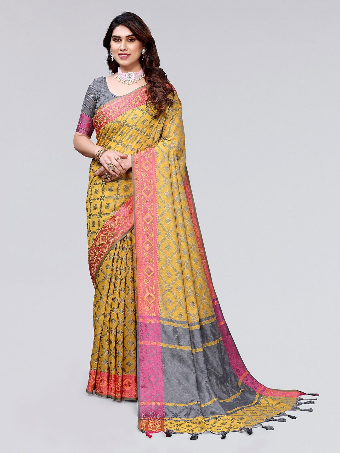 

SIRIL Ethnic Motifs Woven Design Silk Cotton Saree, Yellow