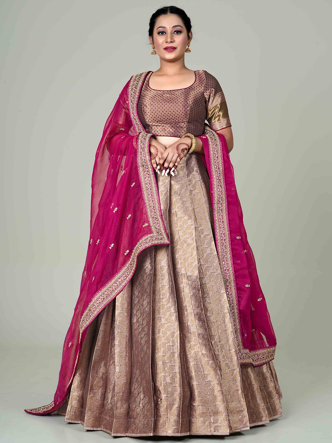 

HALFSAREE STUDIO Woven Design Semi-Stitched Lehenga & Blouse With Dupatta, Peach