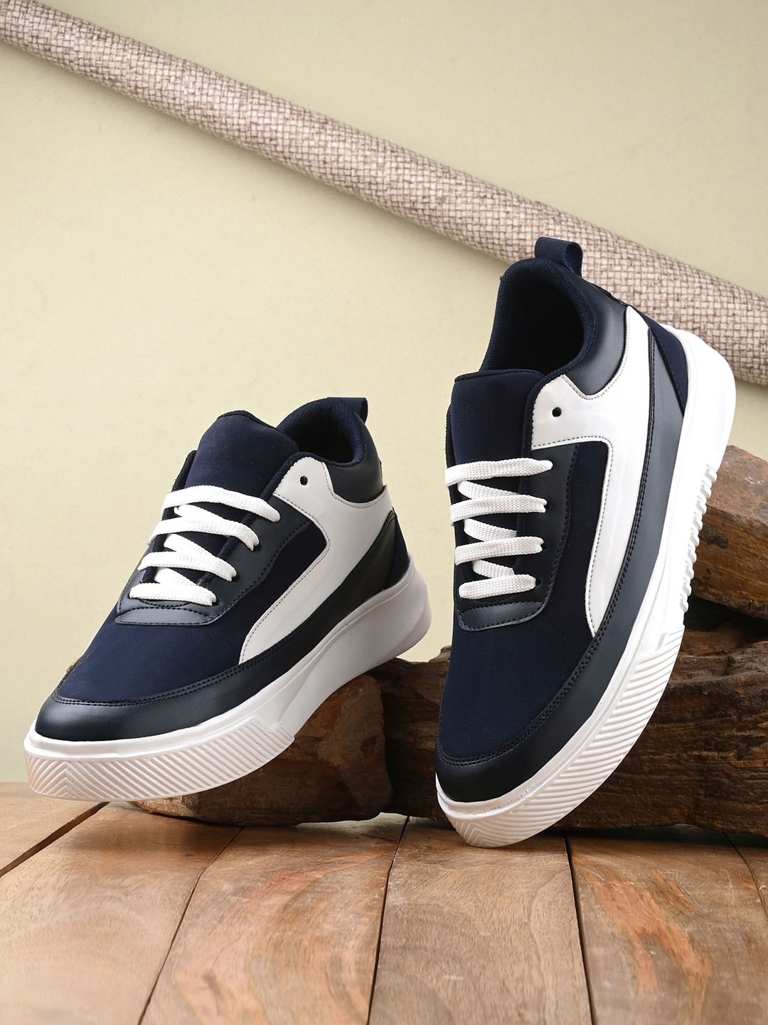 

Roadster Men Colourblocked Sneakers, Blue