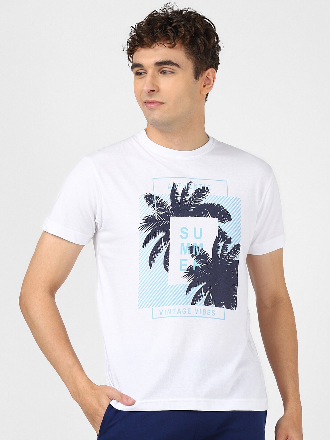 

UrbanMark Graphic Printed Cotton T-shirt, White