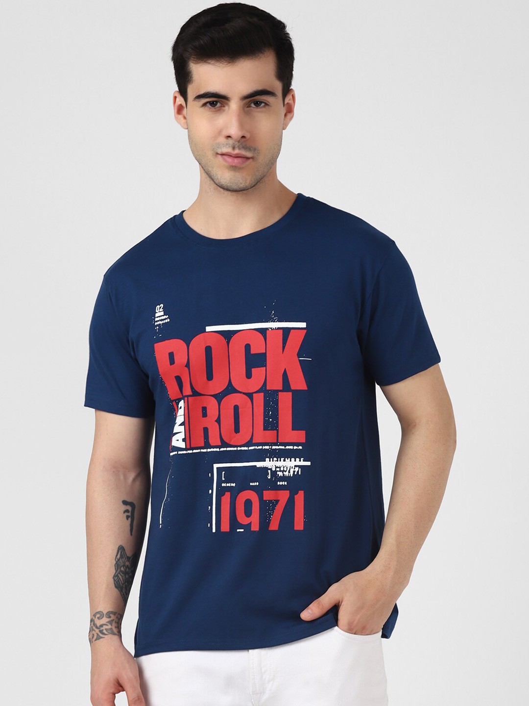 

UrbanMark Typography Printed Regular Fit T-shirt, Navy blue