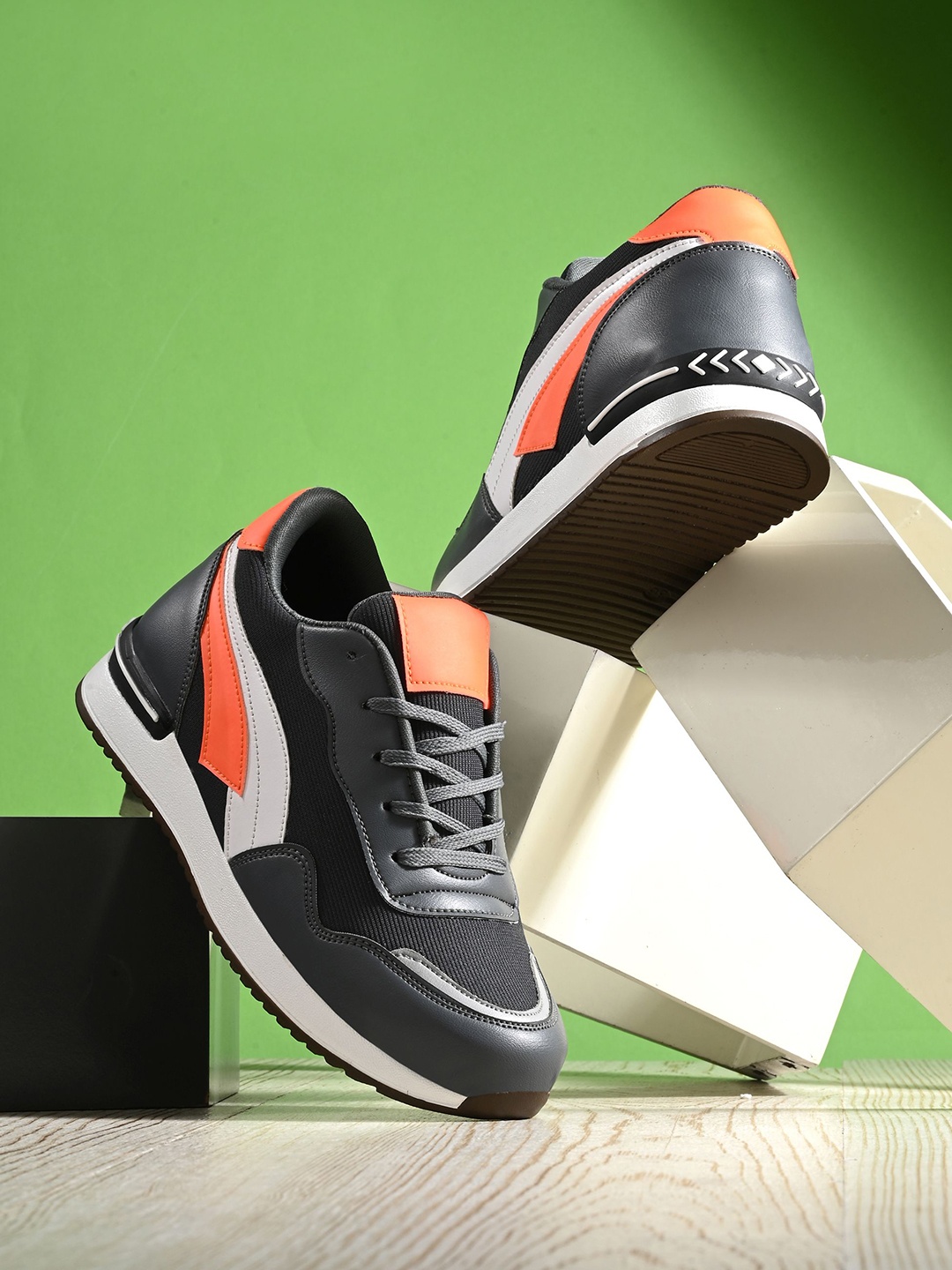 

Roadster Women Colourblocked Sneakers, Grey
