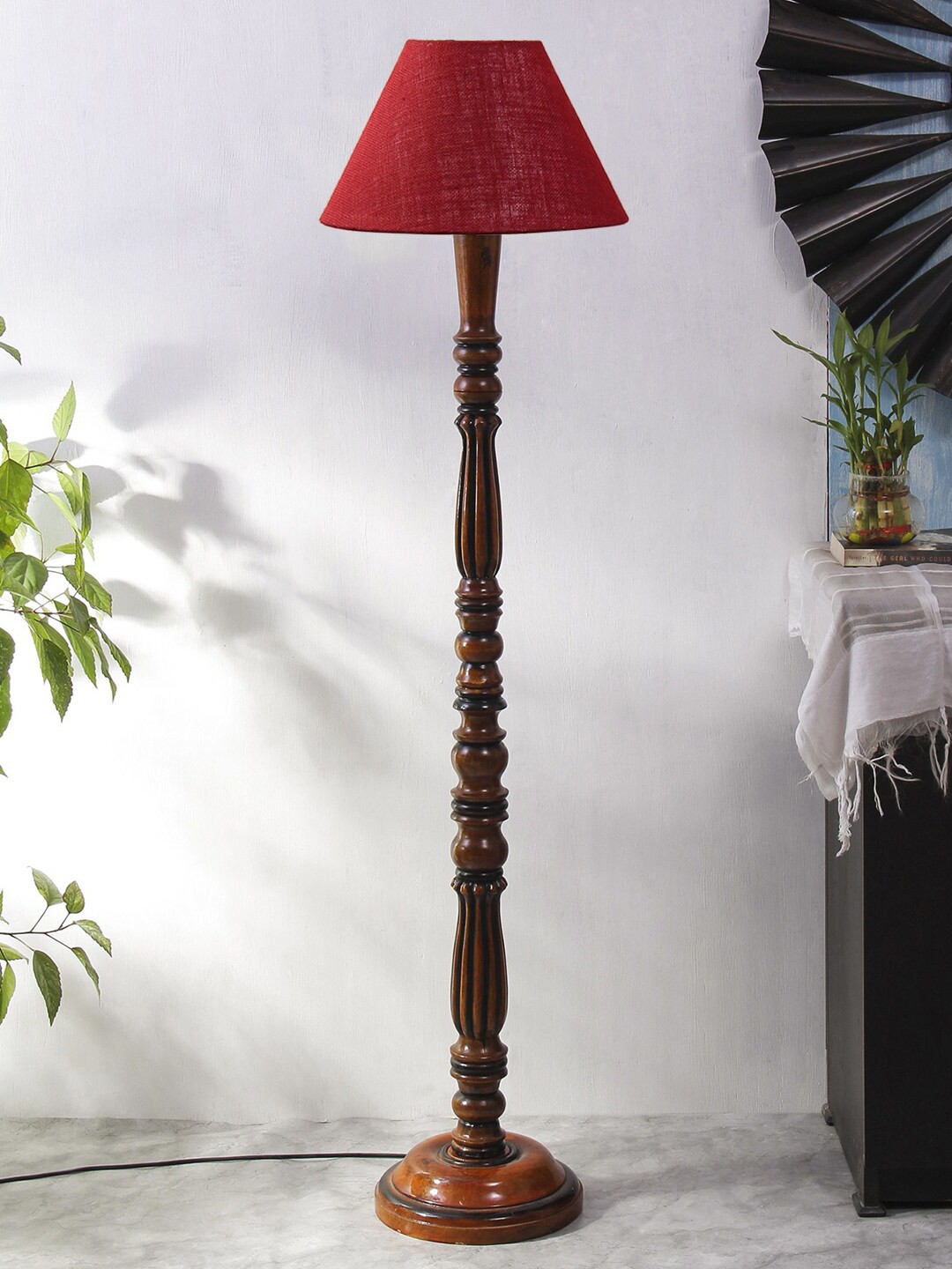 

Devansh Maroon Textured Jute & Wooden Floor Lamp